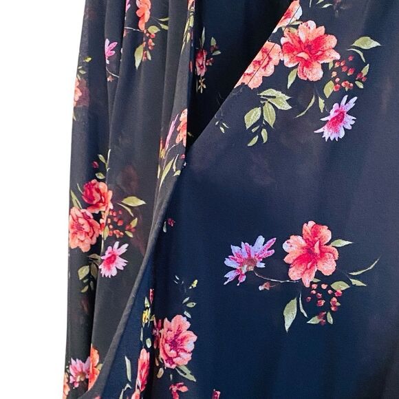 Collective Concepts Dark Floral Surplice Wrap Tie Sleeve Blouse Sz XL - Picture 4 of 12